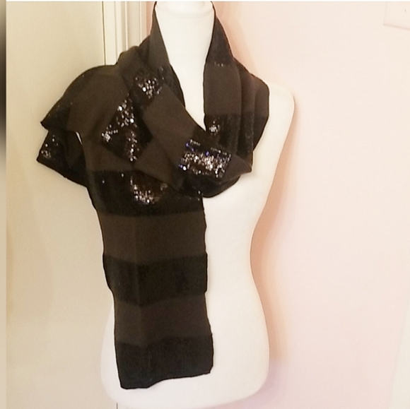 NWOT ALICE +OLIVIA sequin scarf - Picture 1 of 6